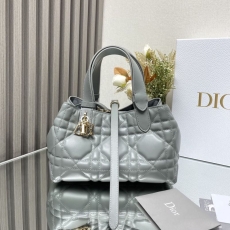 Christian Dior Shopping Bags